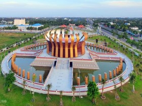 Image: 130 billion Hung King Temple in the West