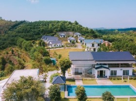 Image: 4 resorts with heated swimming pools around Hanoi