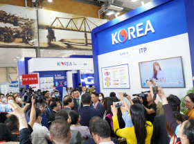 Image: VIETNAM EXPO 2022 with the theme "Step together in digitized world"