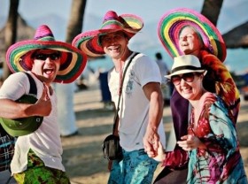 Image: Foreign arrivals to Vietnam in March surge