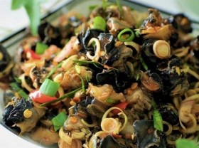 Image: Visiting Nghệ An to enjoy lemongrass and chilli snails