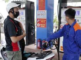 Image: MoF proposes reduced tax for import petrol