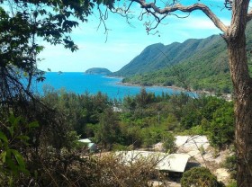 Image: Enjoy the beautiful scenery like paradise on Hon Tre Lon island in Con Dao