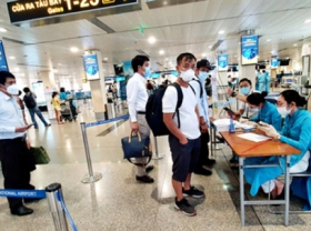Image: HCM City health department says medical checks for air passengers no longer needed