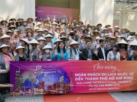 Image: HCM City welcomes nearly 130 holidaymakers from US