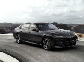 Image: BMW 7-Sequence 2023 launched: The design is totally modified, controversial
