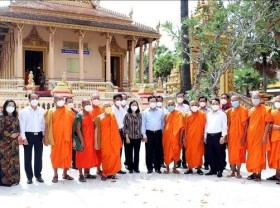 Image: Leaders of Government, National Assembly, VFF celebrate Chol Chnam Thmay festival with Khmer people