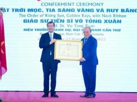 Image: Scientist honoured for contributions to Vietnam-Japan agricultural cooperation