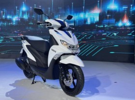Image: The mannequin that makes Honda Air Blade shy to launch in Vietnam, lovely look