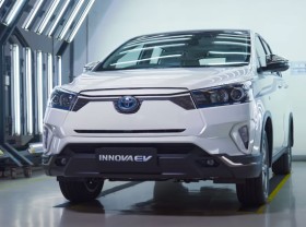 Image: Toyota Innova electrical launched with many fashionable tools, luxurious design