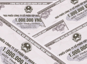 Image: Bond fever prompts warnings to investors