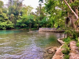 Image: Escape to Cao Bang to camp on the occasion of April 30