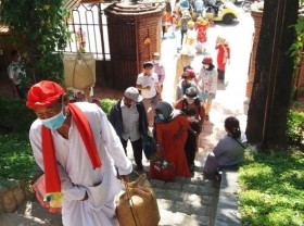 Image: Ponagar Temple Festival opens in Nha Trang city