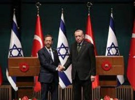 Image: Turkey says Erdogan, Israel's Herzog to speak after Jerusalem clashes