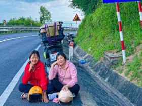 Image: Daughter takes her mother on a trip across Vietnam