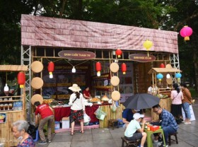 Image: Hanoi specialties are loved by diners at the tourism festival
