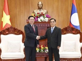 Image: NA Chairman meets Lao former Prime Minister and NA Chairman