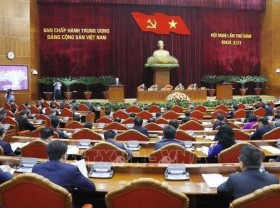 Image: Party Central Committee reviews development of collective economy
