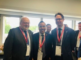 Image: Vietnam attends education forum in UK