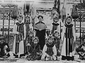 Image: Old photos of Vietnamese traditional musicians and music restored by two reseachers from Hà Nội