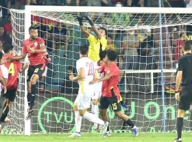 Image: SEA Games: Vietnam advance to semi-finals as Group A winners