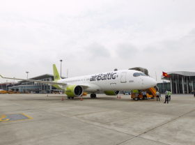 Image: A220 visits Hanoi on regional demonstration tour