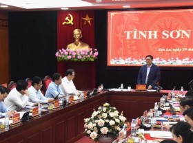 Image: Son La asked to develop service industries to form harmonious economic structure