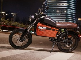 Image: Made in Vietnam electrical bike causes a market fever: Going 200km prices about 24,000 VND for charging
