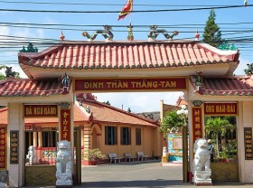 Image: Lang Ca Ong in Vung Tau is a spiritual place that attracts tourists from near and far