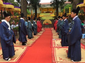 Image: Traditional celebration of Doan Ngo Festival replicated