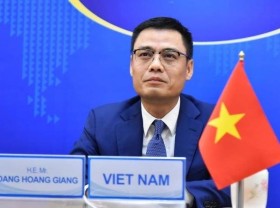 Image: Vietnam, Burundi sign agreement on visa exemption