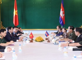 Image: Vietnamese, Cambodian PMs agree on measures to foster ties