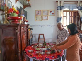 Image: How to make 'banh it,' a traditional offering at death anniversaries in Vietnam?