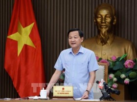 Image: Deputy PM requests quicker disbursement of socio-economic recovery packages
