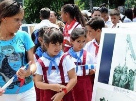 Image: Cuba's friendship associations with Indochina countries mark 46th anniversary