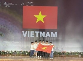 Image: President commends medalists in 2022 International Olympiads