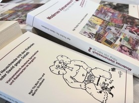 Image: Vietnamese language textbooks launched in Germany