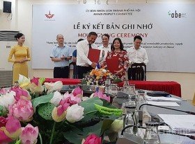 Image: Hanoi partners up with French business in aviation industry