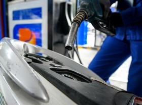 Image: Petrol prices down in latest adjustment