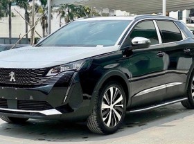 Image: New Peugeot 3008 GT 2022 operating 13km on the market has been depreciated unbelievable