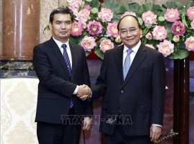 Image: President hosts Lao Prosecutor General