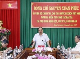 Image: President inspects special amnesty work in Dong Nai
