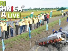 Image: Trình diễn cơ giới sản xuất lúa trên đồng ruộng tại Agritechnica Asia Live 2022
