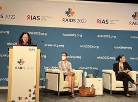 Image: Vietnam shares experience in preventing AIDS with PrEP