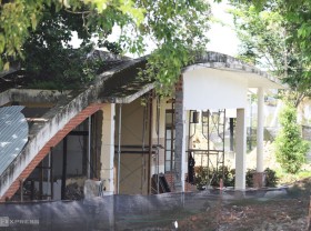 Image: Public toilet cum cafe in Hue