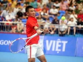 Image: Tennis star Nam scores Vietnam's highest world ranking