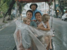 Image: Things that are familiar to Vietnamese people but are great travel experiences for Western guests