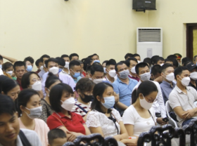 Image: Hanoi: Dad and mom cannot eat or sleep as a result of they’ve to attract heaps for his or her youngsters to enter kindergarten