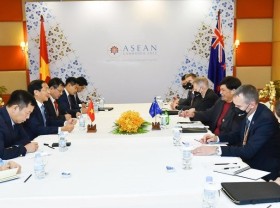 Image: Foreign Minister holds bilateral meetings on AMM-55 sidelines