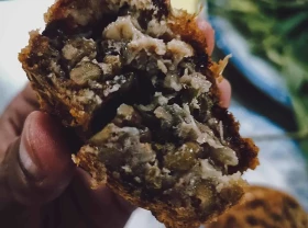 Image: Top 10 Vietnamese snacks that make foreign couples fall in love: The last dish is too strange!